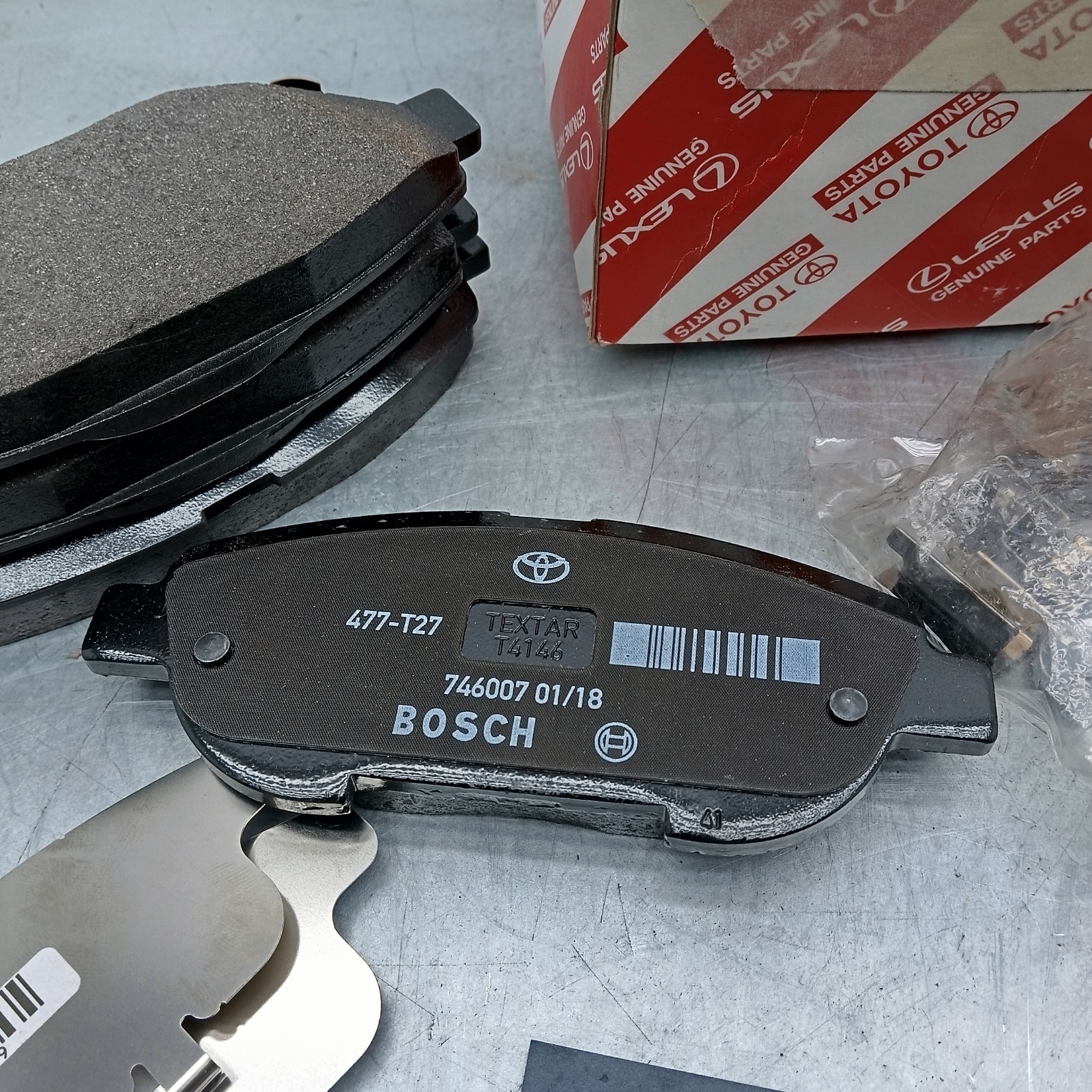Bosch Toyota Avensis III 04465-05302 pastiglie freno anteriori nuove