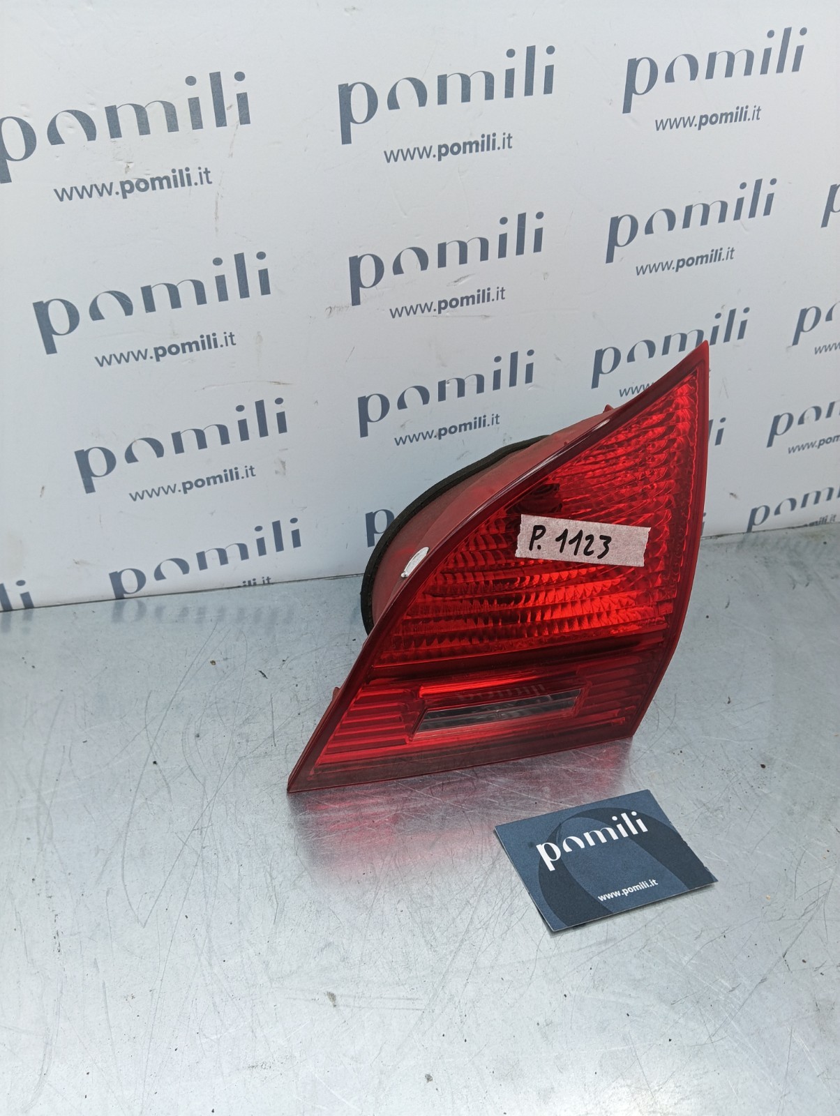 Pomili Fanaleria Fanale posteriore destro portellone Kia Venga 92406-1P000 usato