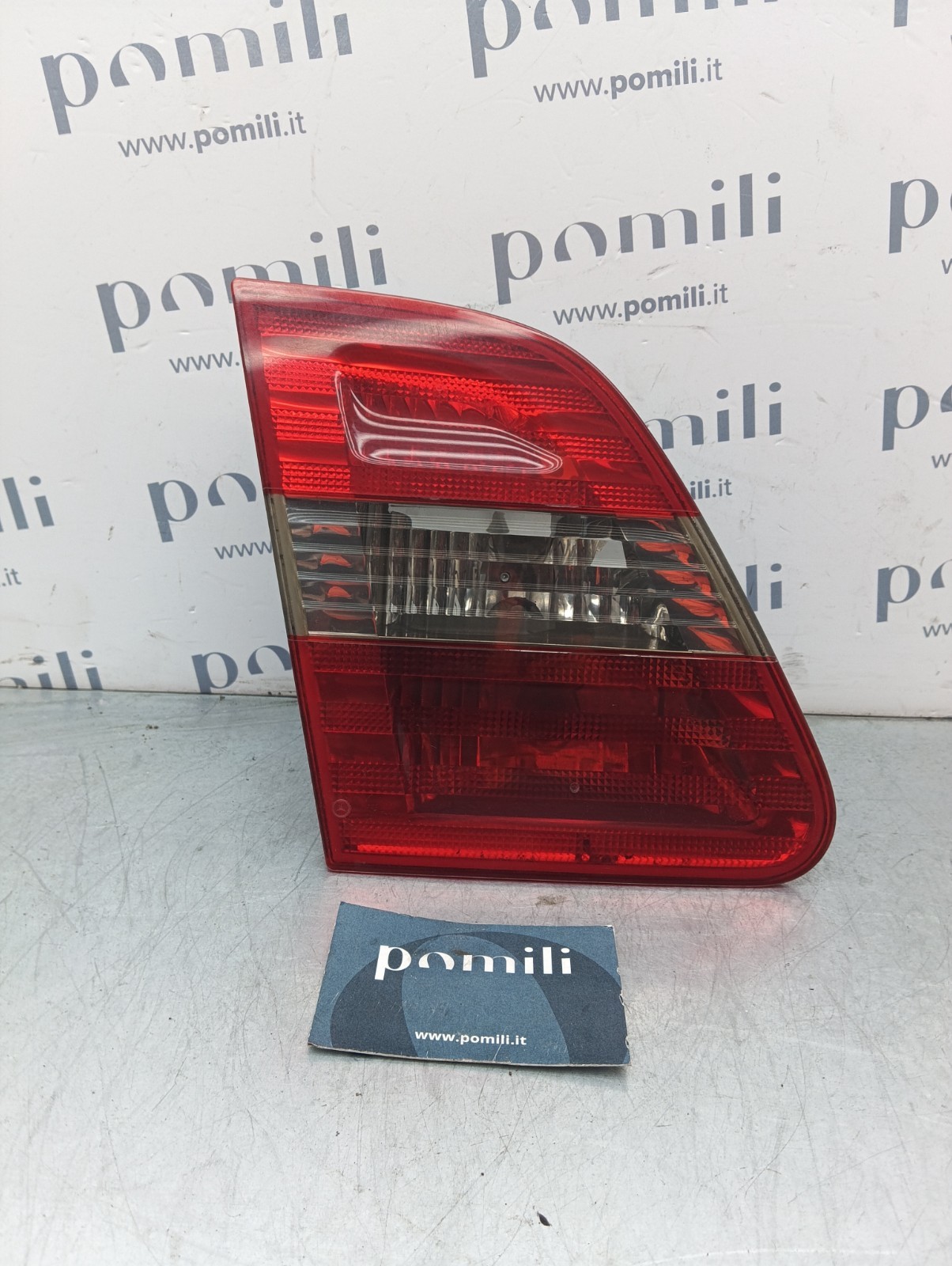 Pomili Fanaleria Fanale posteriore sinistro portellone Mercedes-Benz B180 A1698200577 usato