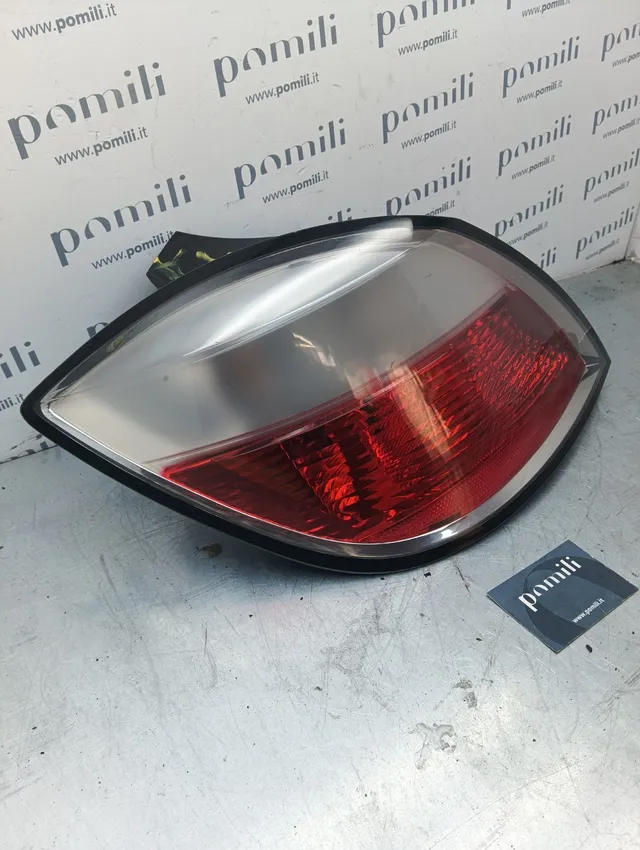 Pomili Fanaleria Opel Astra H fanale posteriore sinistro 2004-2011 usato