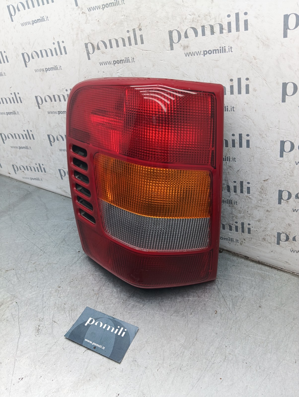 Pomili Fanaleria Jeep Grand Cherokee fanale posteriore sinistro usato