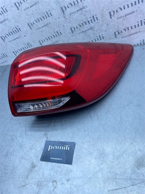 Pomili Fanaleria Fanale post. parte est. DX KIA SPORTAGE 3a Serie (03/14>06/16<)