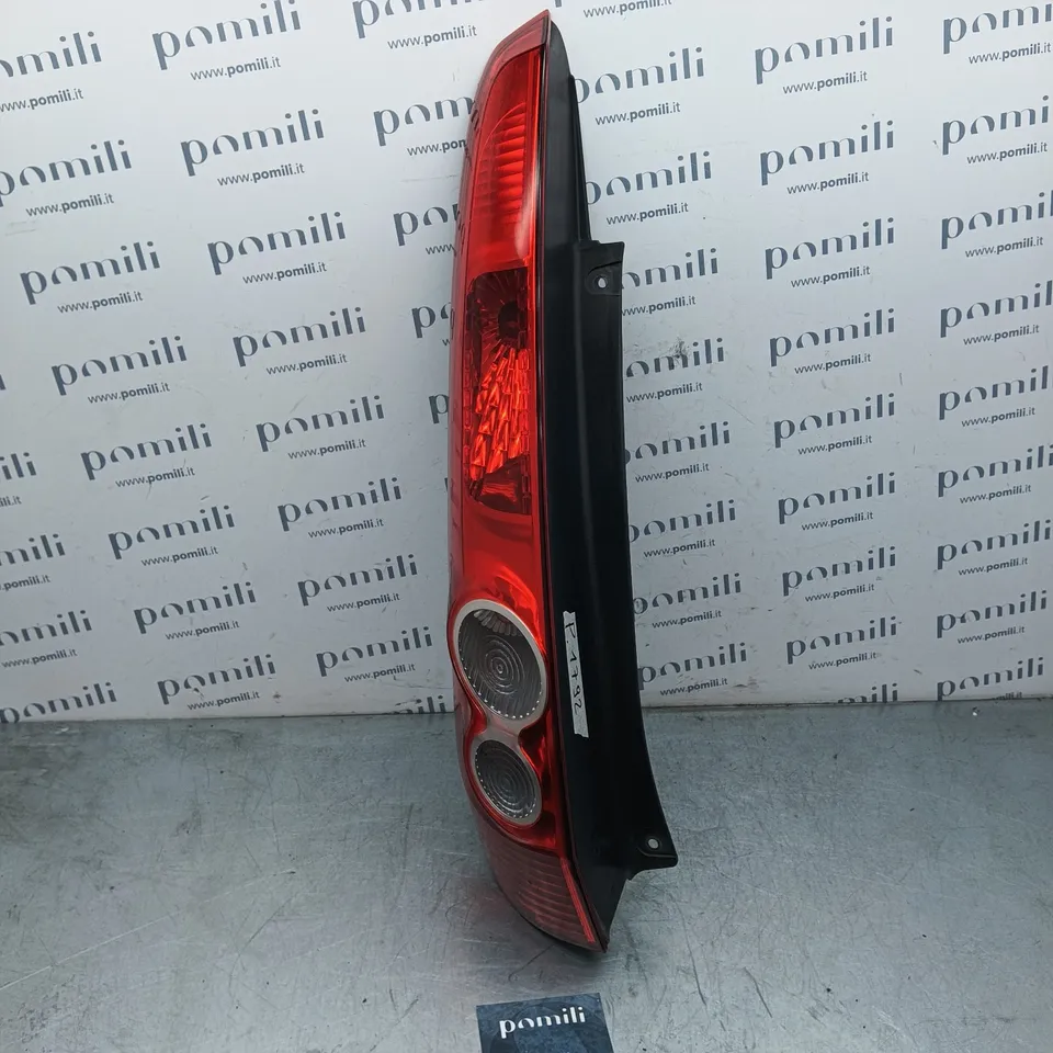 Pomili Fanaleria Fanale posteriore sinistro Ford Fiesta V 6S61-13405-A usato