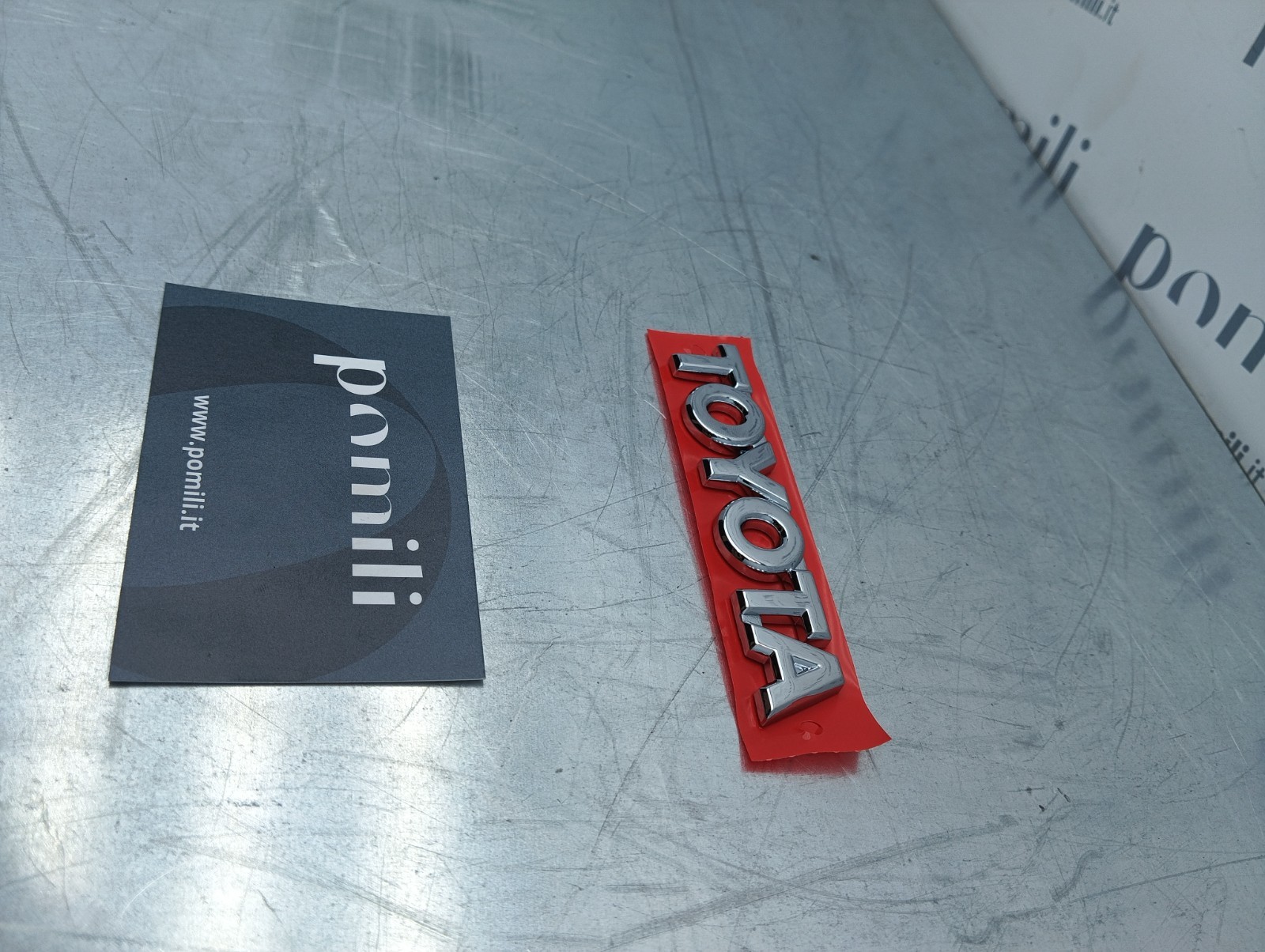 Pomili Lamierati esterni Targhetta scritta Toyota tutti i modelli 75446-0D010 emblema nuovo