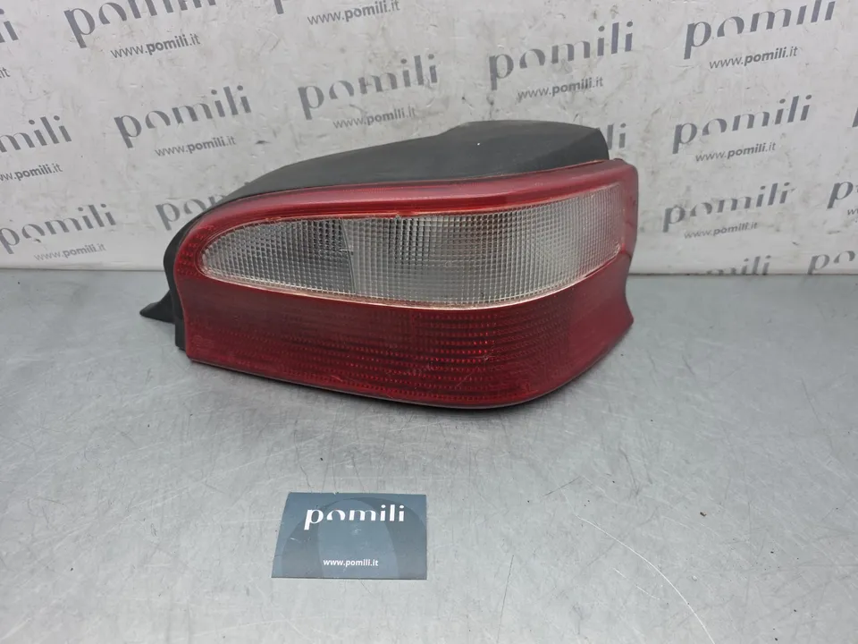 Pomili Fanaleria Citroën Saxo fanale posteriore destro usato 1996-2003