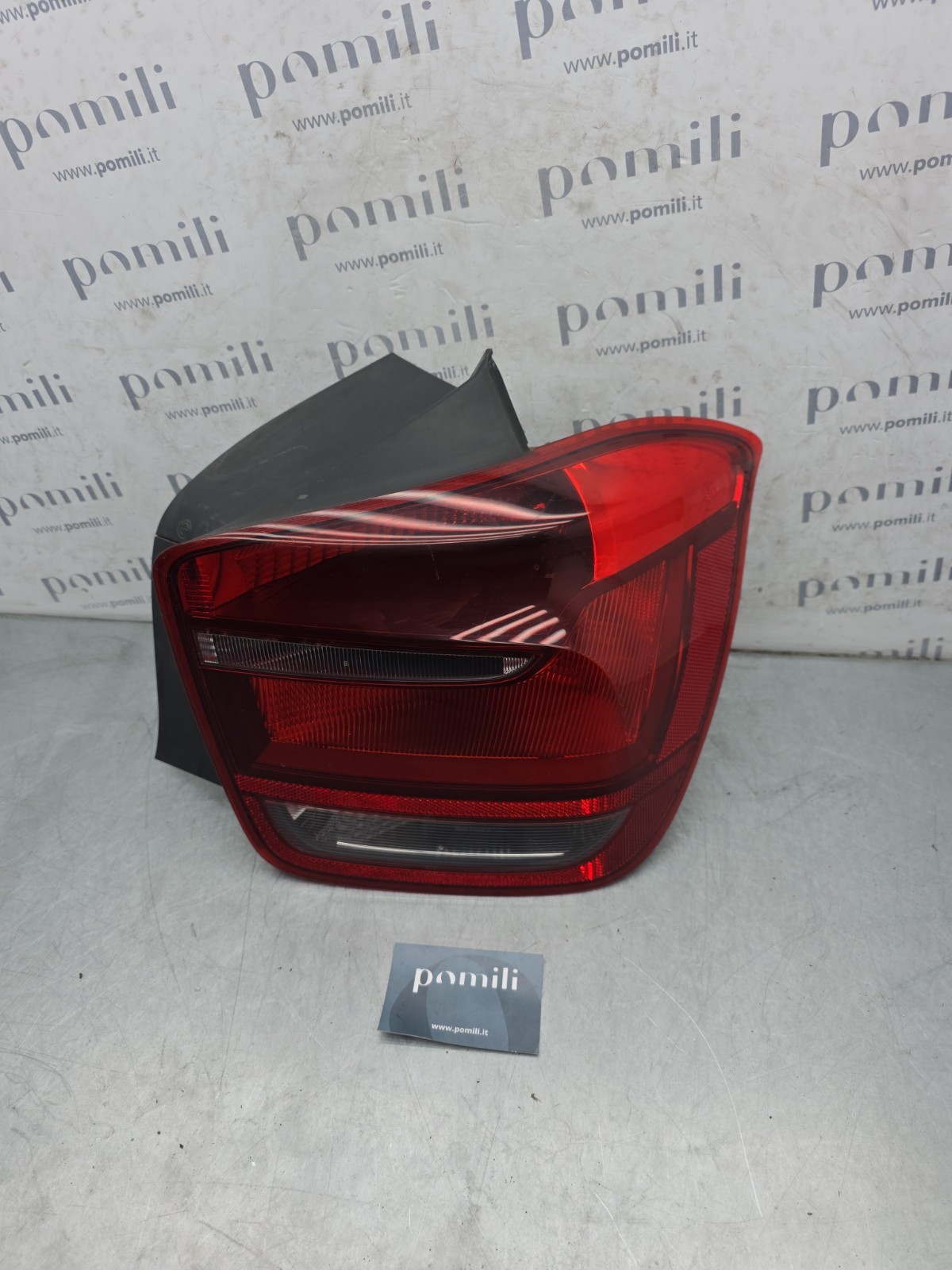 Pomili Fanaleria BMW Serie 1 F20 90006569 Fanale posteriore destro usato
