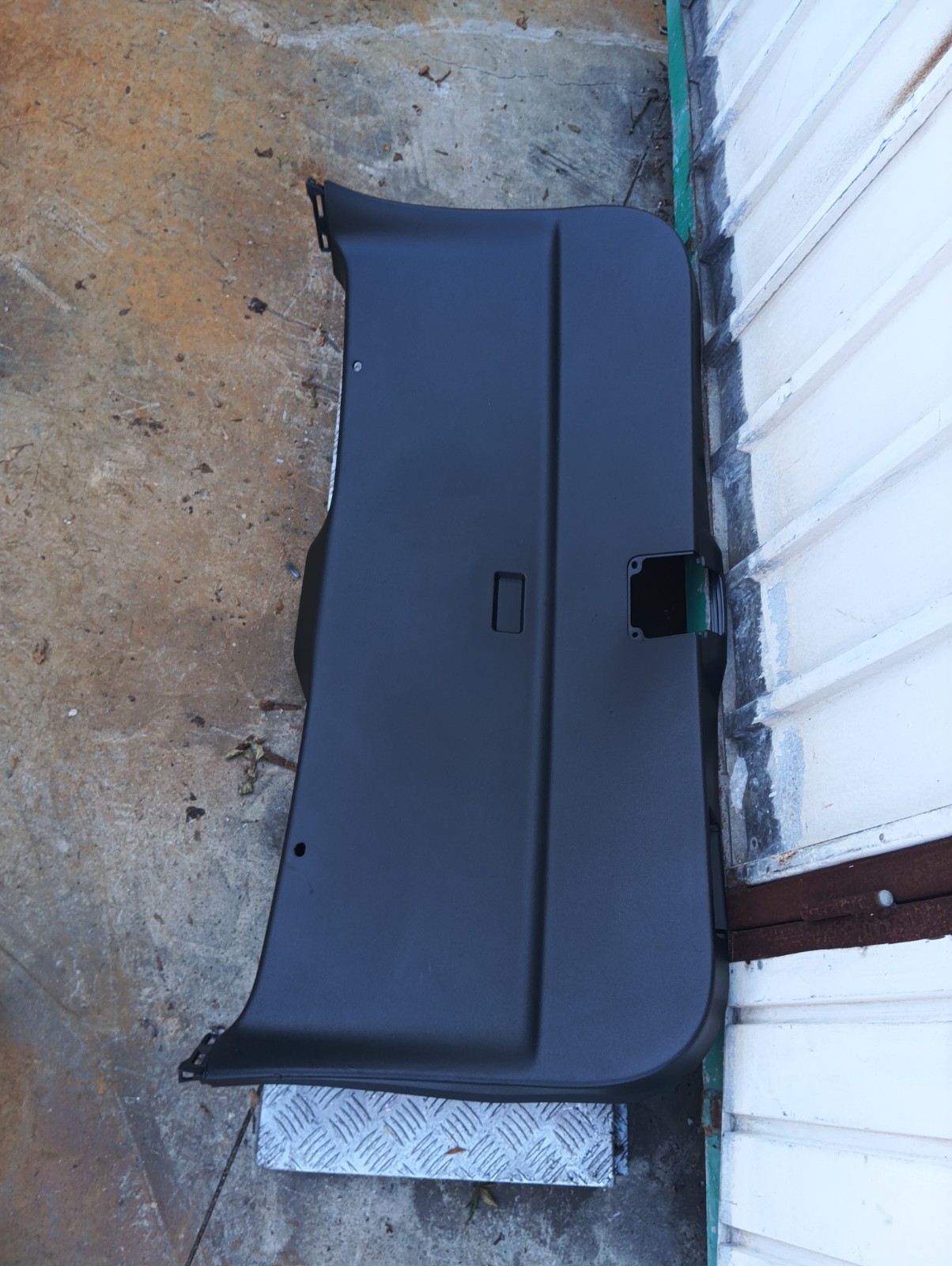 Pomili Rivestimenti interni e parti interne MV4B-S42906 cover portellone Kuga III dal 2020
