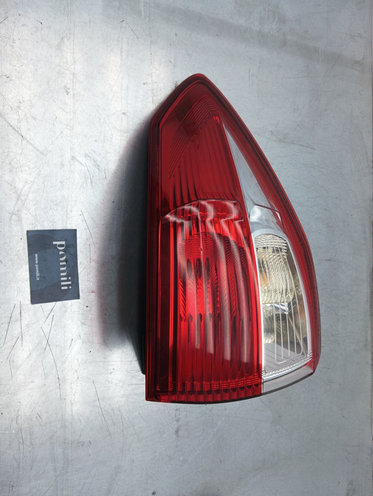 Pomili Fanaleria Ford C-Max fanale posteriore sinistro usato