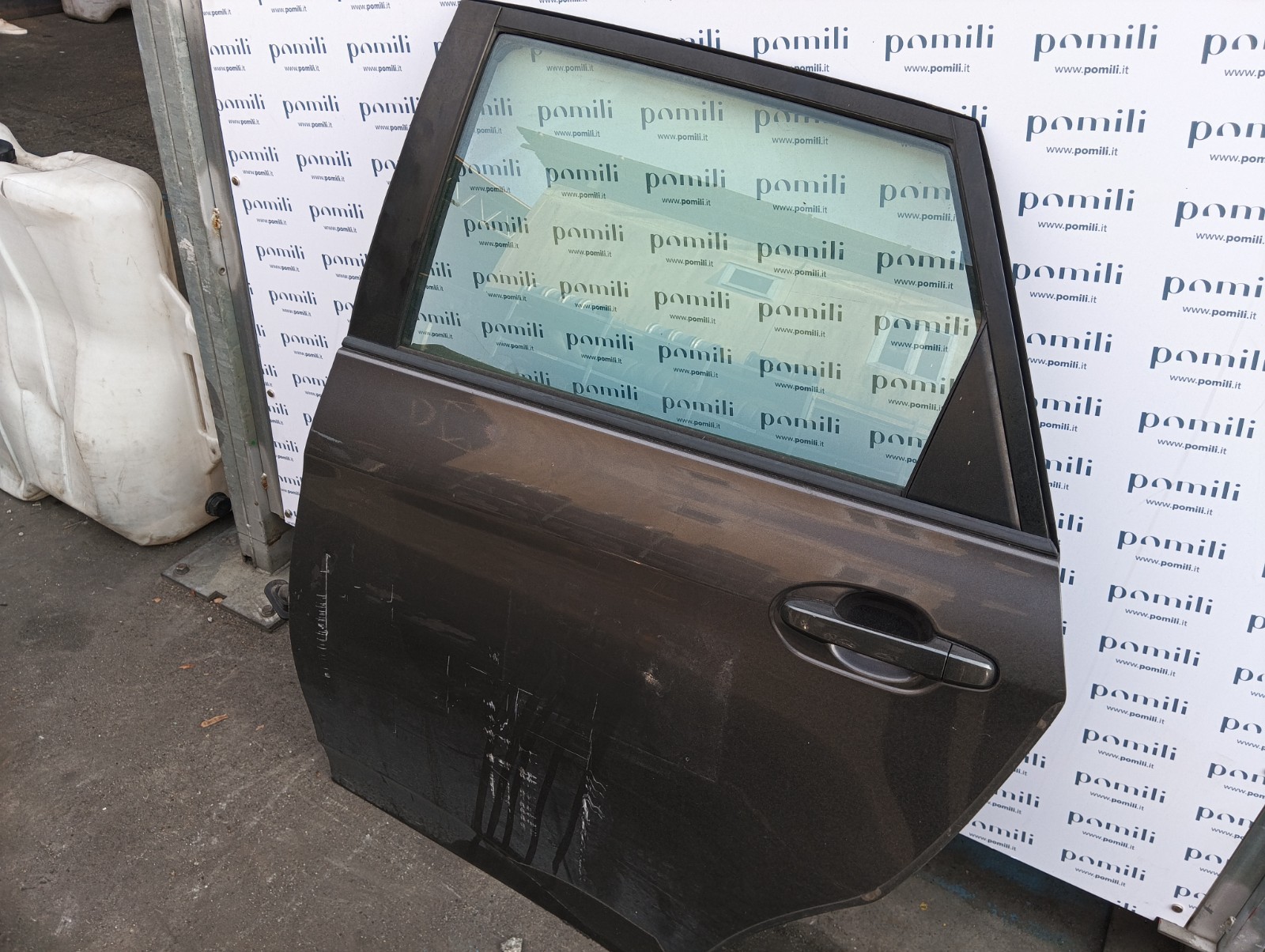 Pomili Lamierati esterni Portiera posteriore sinistra Toyota Verso S usata