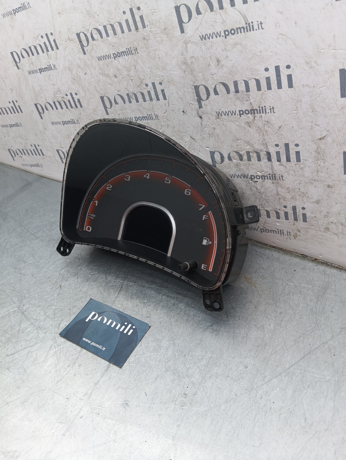 Pomili Rivestimenti interni e parti interne J00-3820010DB quadro strumenti DR Zero 2015-2019 usato