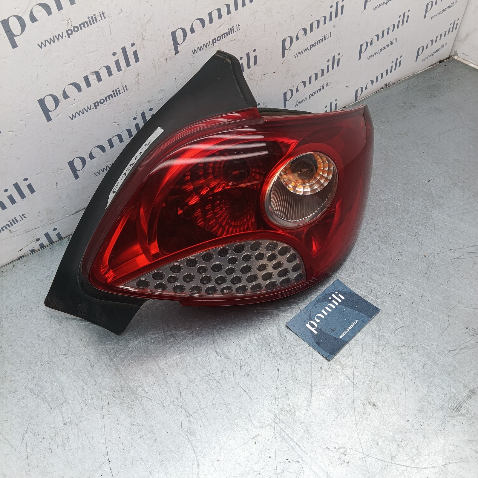 Pomili Fanaleria fanale posteriore destro Peugeot 206 11-8057B usato