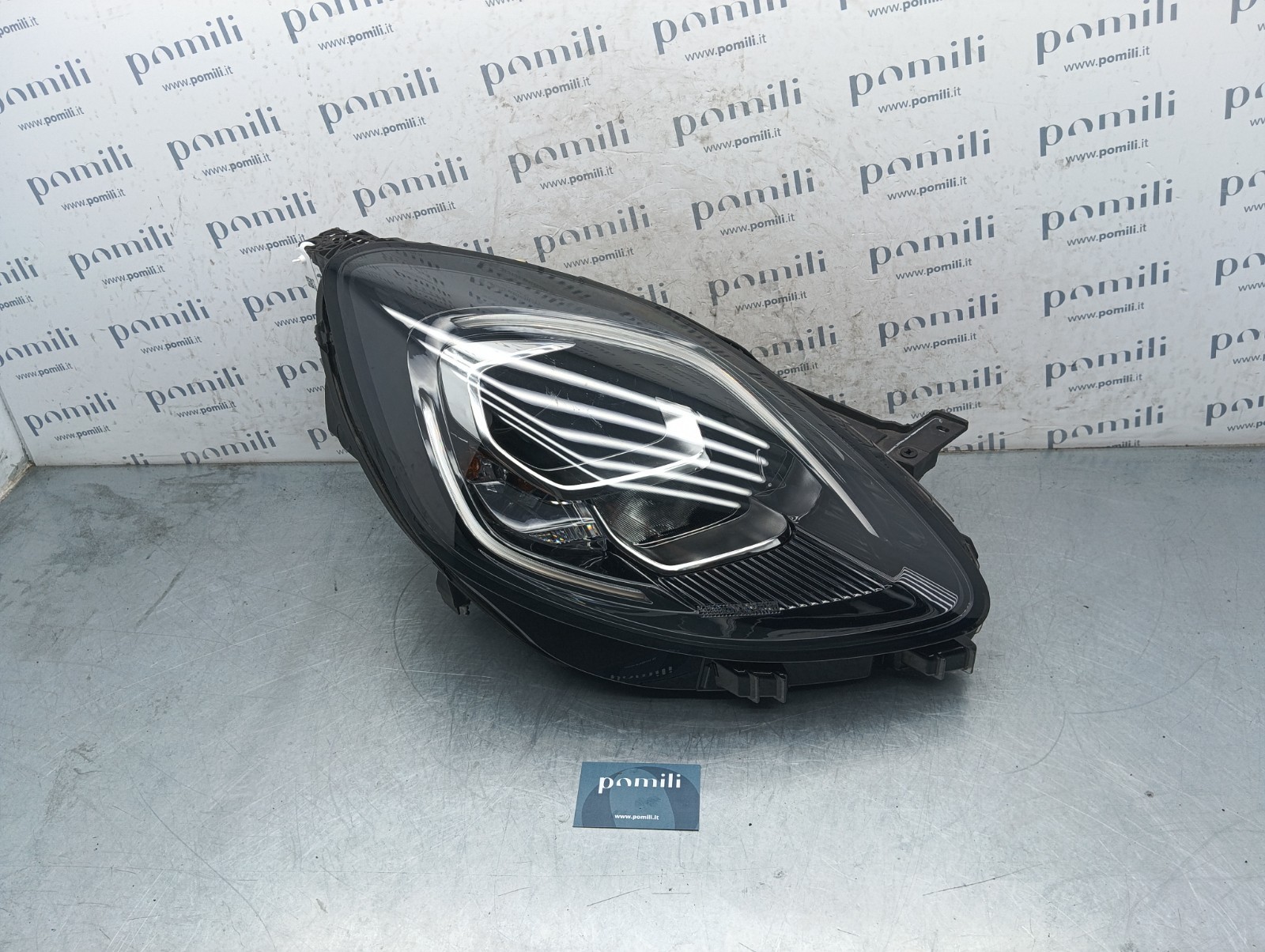 Pomili Fanaleria Faro anteriore destro Ford Puma II 2019-2023 L1TB-13E014-EK usato