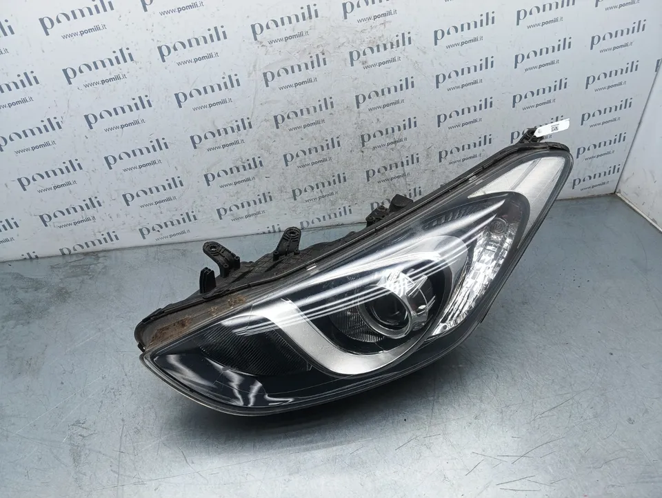 Pomili Fanaleria Faro anteriore sinistro Hyundai I30 92101-A6100 usato