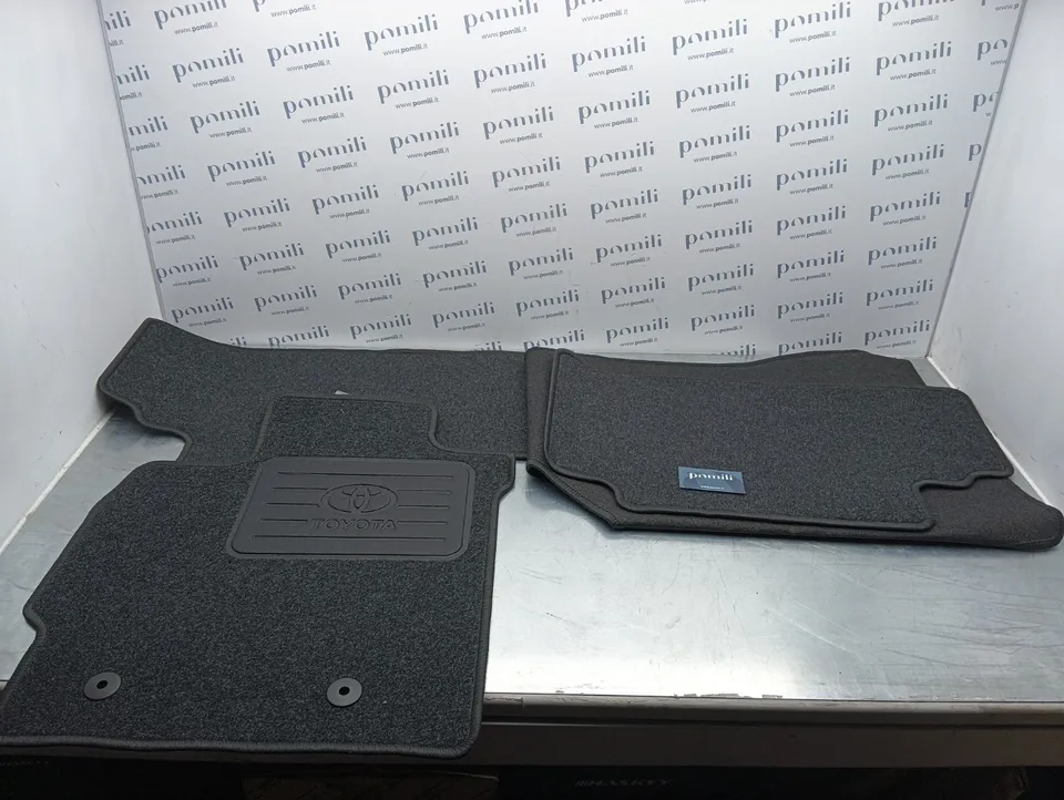 Pomili Rivestimenti interni Set tappetini completo Toyota Yaris PZ410-B035F-BU nuovo
