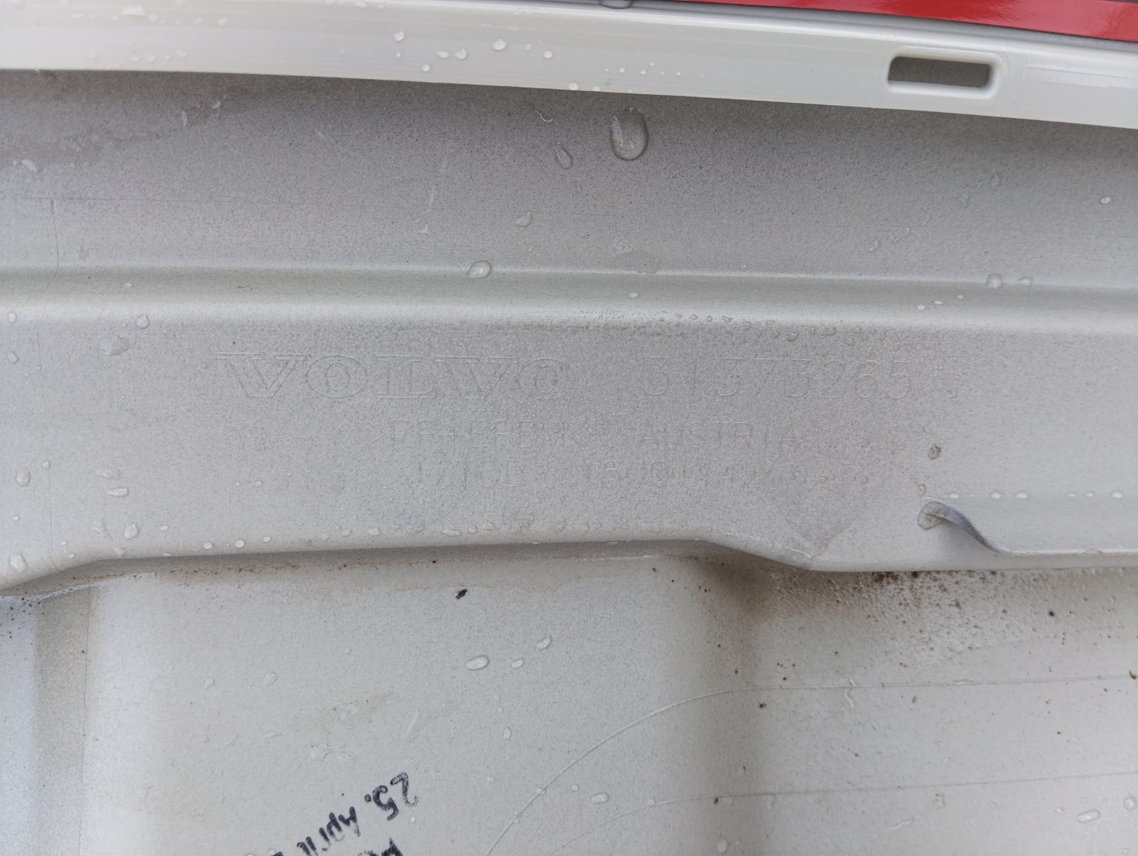 Pomili Paraurti posteriore Volvo XC60 modanatura inferiore 31373265 nuova