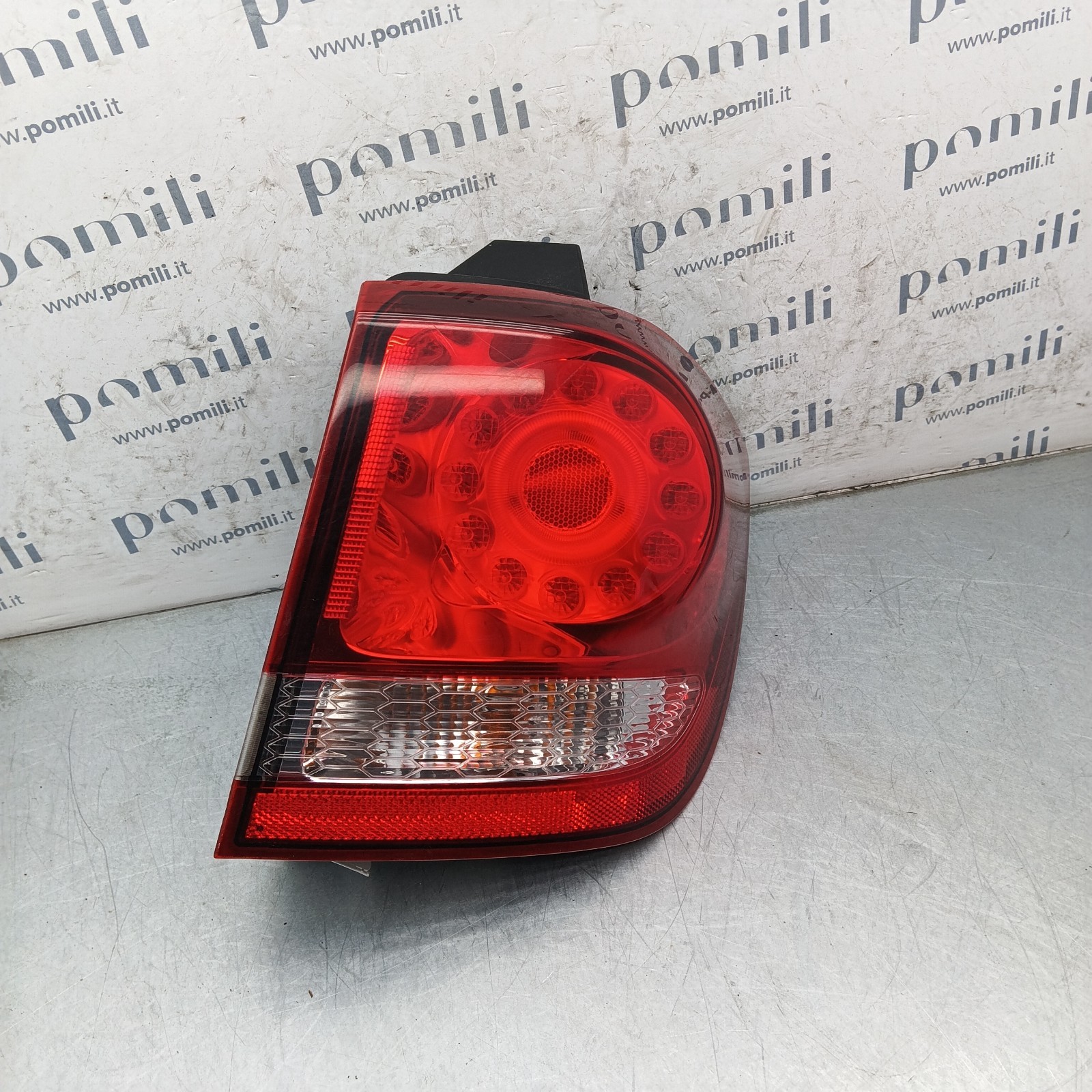 Pomili Fanaleria Fiat Freemont fanale posteriore destro usato 68078480AD