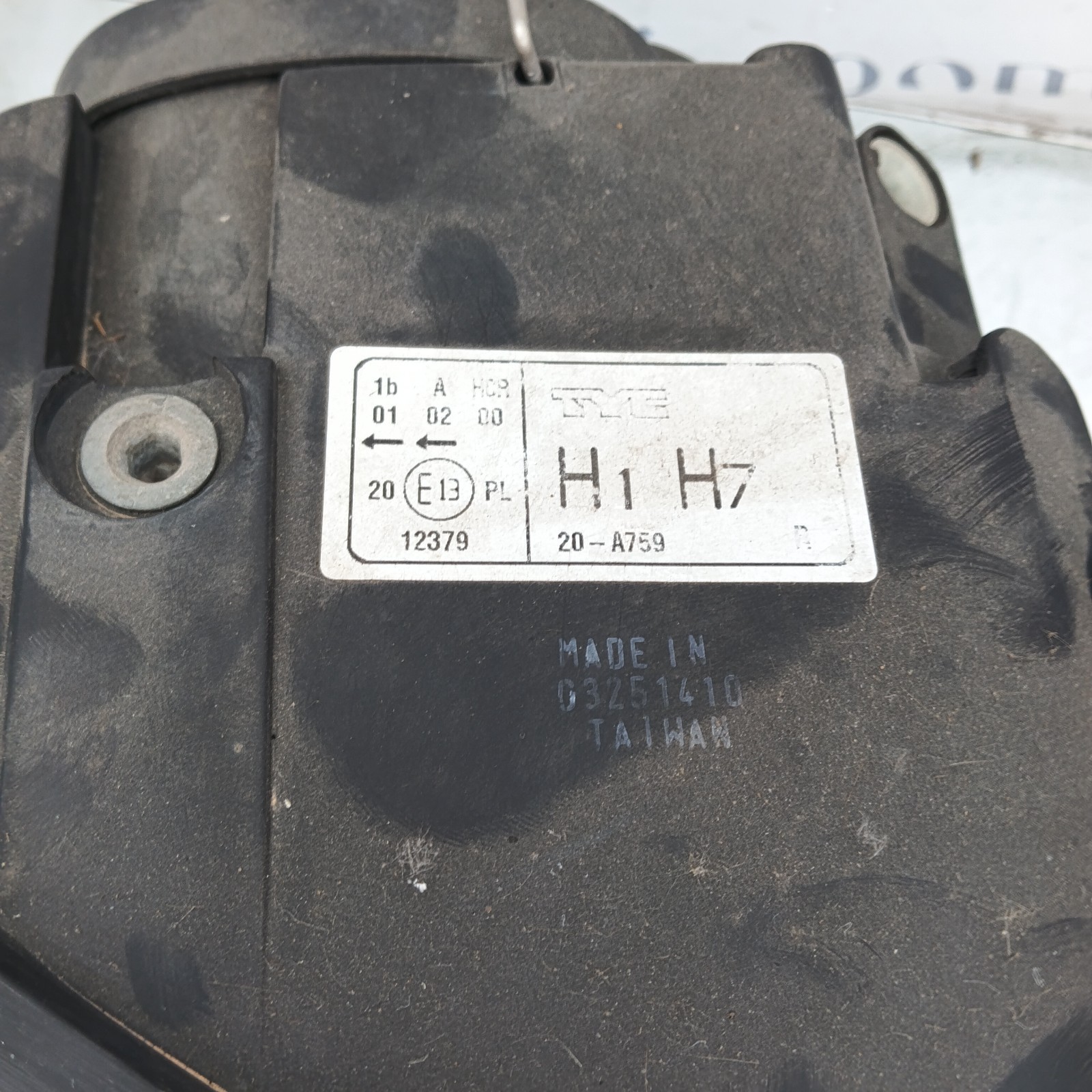 Pomili Fanaleria Volkswagen Touran I Faro anteriore destro TYC200387052 usato
