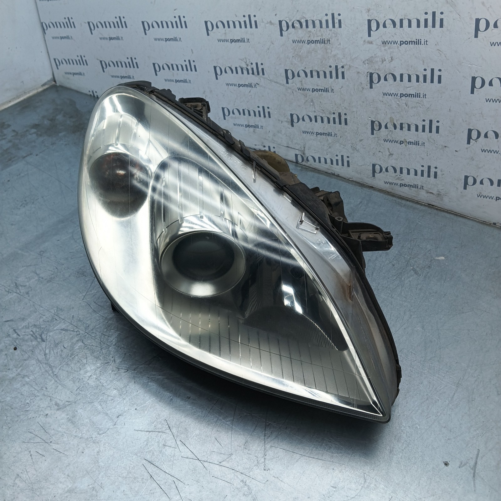 Pomili Fanaleria Faro anteriore Mercedes Classe B W245 A1698201861 destro usato