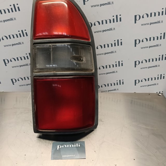 Pomili Fanaleria Toyota Land Cruiser fanale posteriore destro 1996–2003
