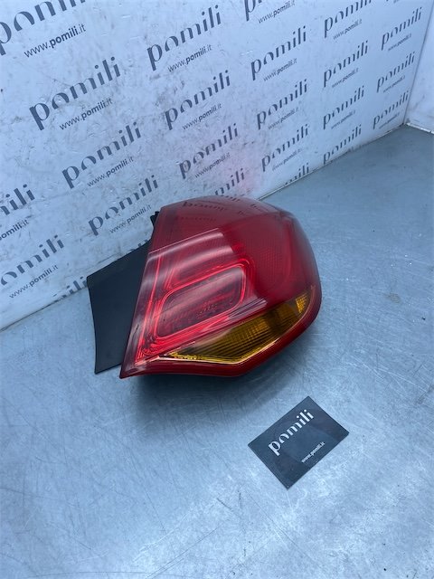 Pomili Fanaleria OPEL ASTRA (P10) fanale posteriore esterno destro