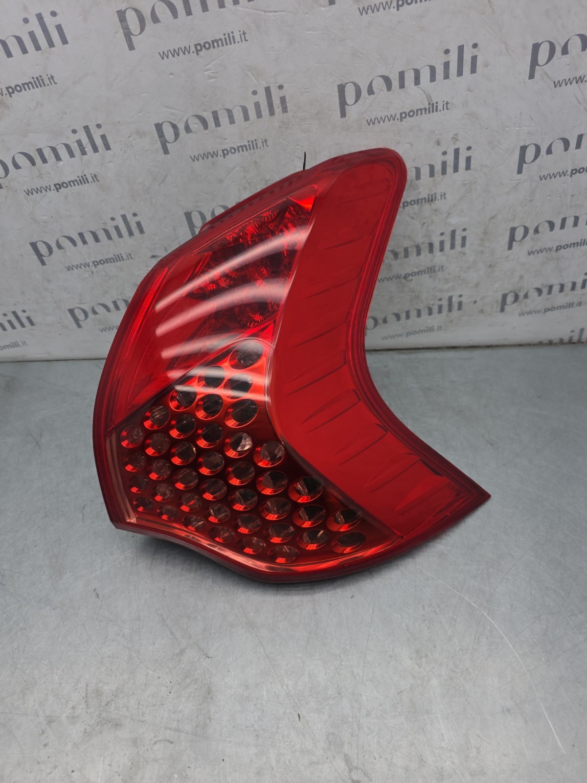 Pomili Fanaleria Fanale posteriore destro Peugeot 3008 2009-2016 usato OEM 9683460780