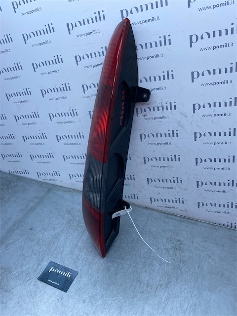 Pomili Fanaleria Ford Focus (CAP) (11/04>06/08<) fanale posteriore S001