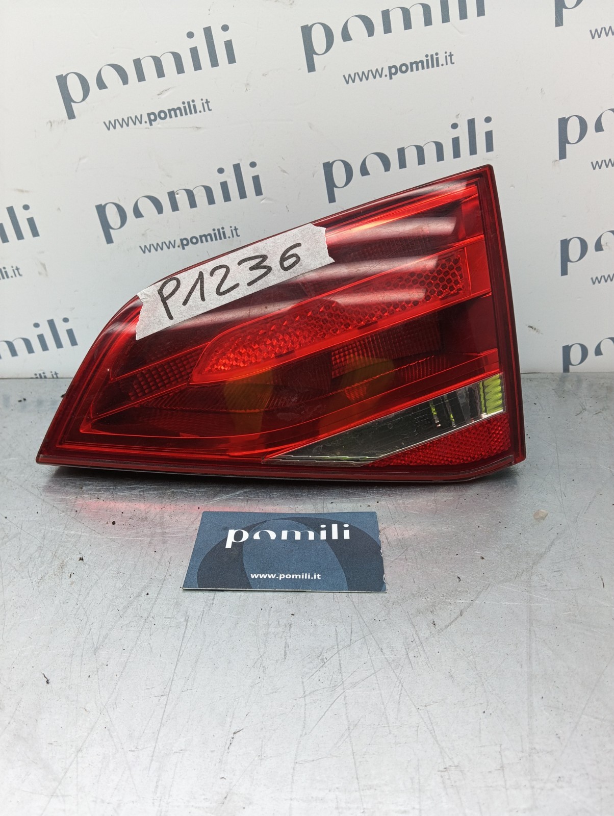 Pomili Fanaleria Audi A4 B8 Fanale posteriore destro portellone usato