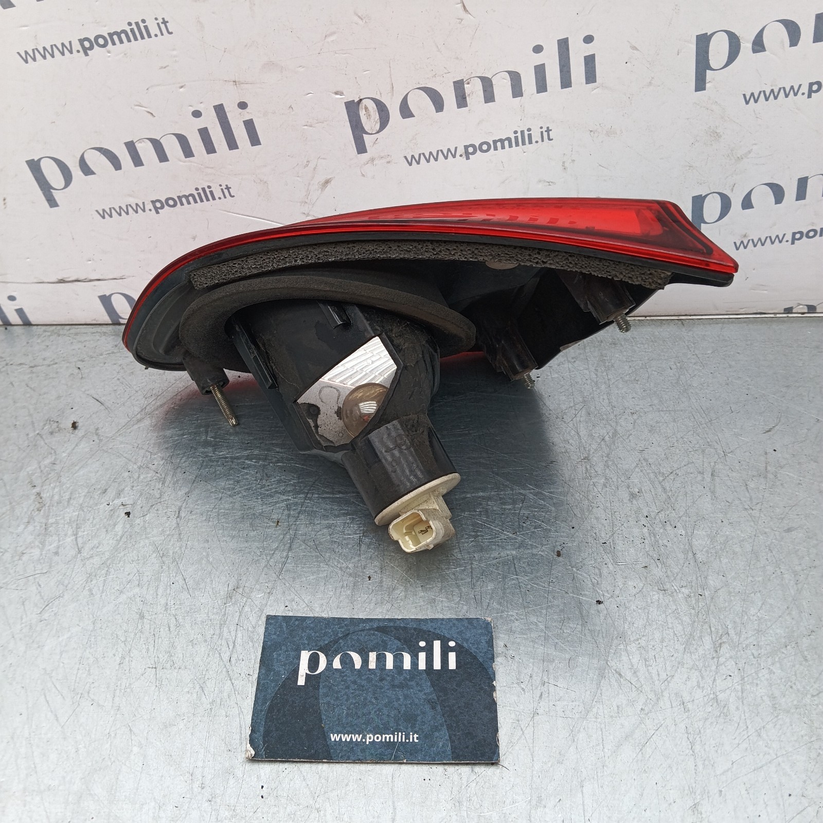 Pomili Fanaleria 89503189 fanale posteriore sinistro portellone Qashqai