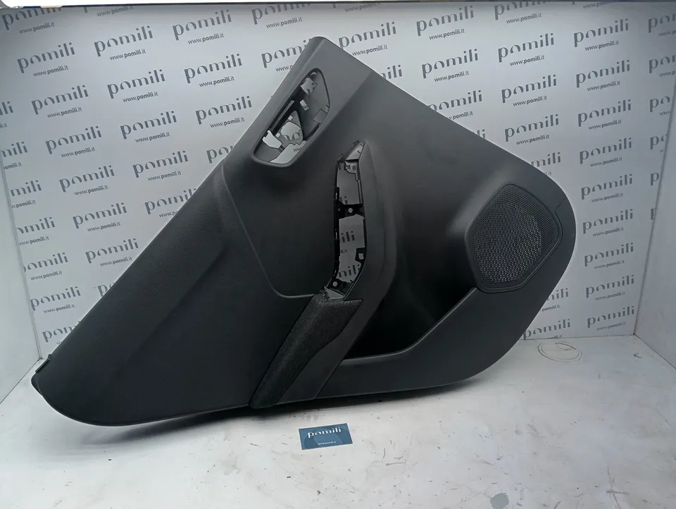 Pomili Rivestimenti interni Pannello portiera Ford Puma L1TB-S27455-A destro usato