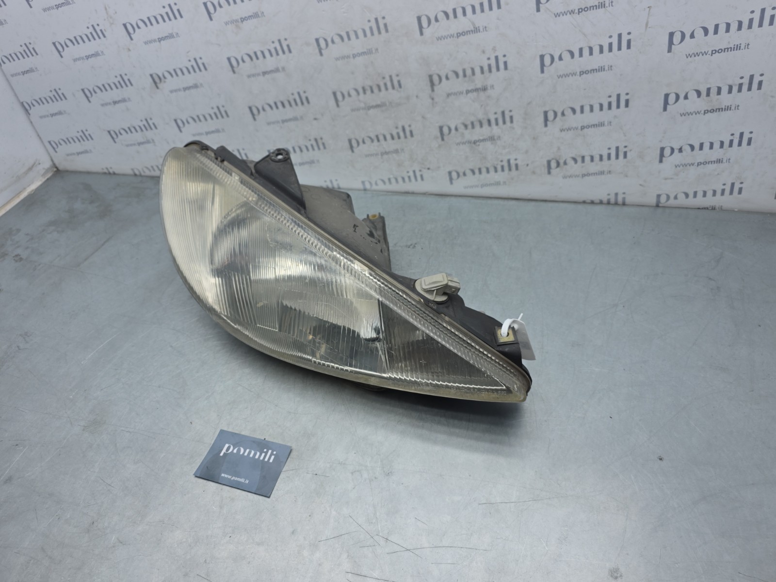 Pomili Fanaleria faro anteriore destro Peugeot 206 9640559480 usato