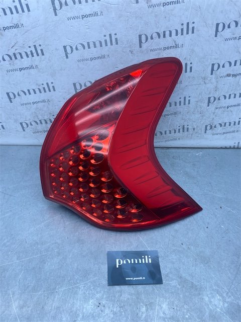 Pomili Fanaleria Fanale post. parte est. DX PEUGEOT 3008 (04/09>10/13<) destro