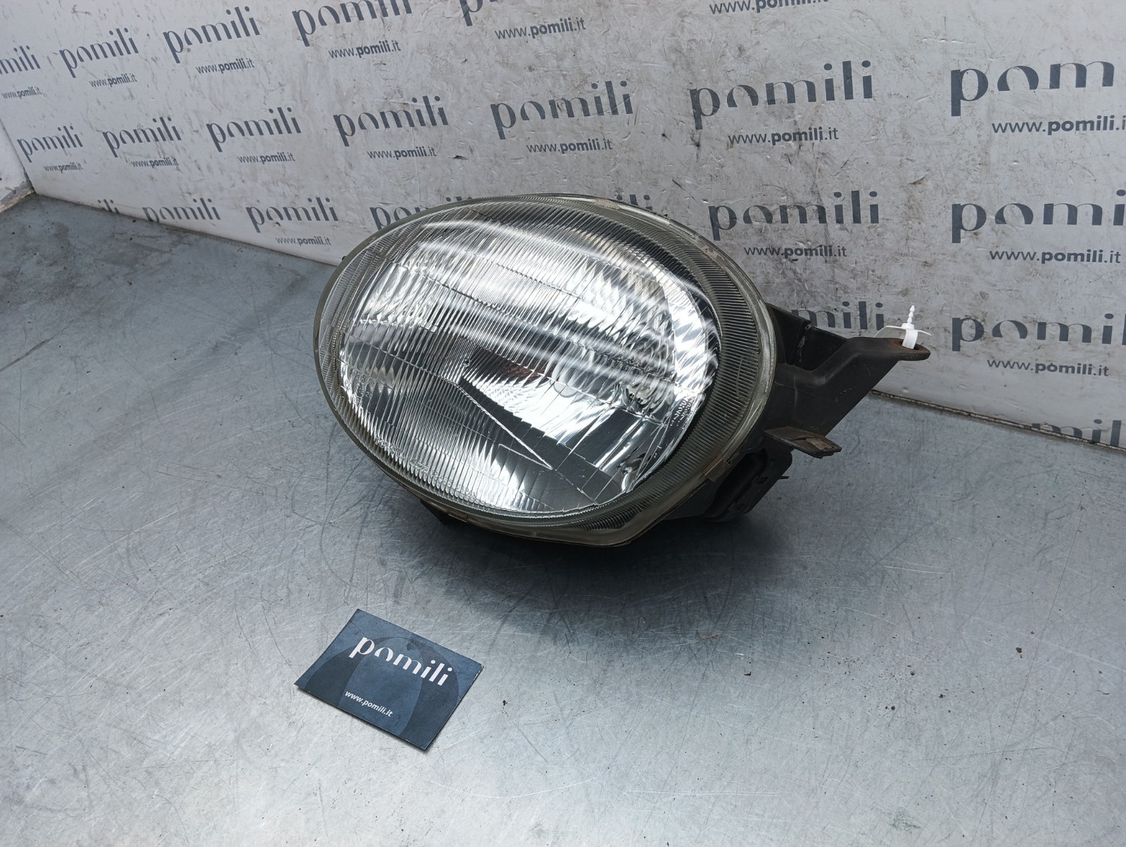 Pomili Fanaleria Toyota Corolla E11 faro anteriore sinistro usato