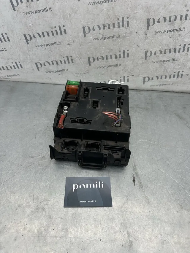 Pomili Centraline Centralina SAM Smart Fortwo 451 A4515400350 usata