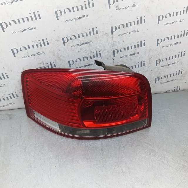 Pomili Fanaleria Audi A3 8P0945257 fanale posteriore sinistro usato