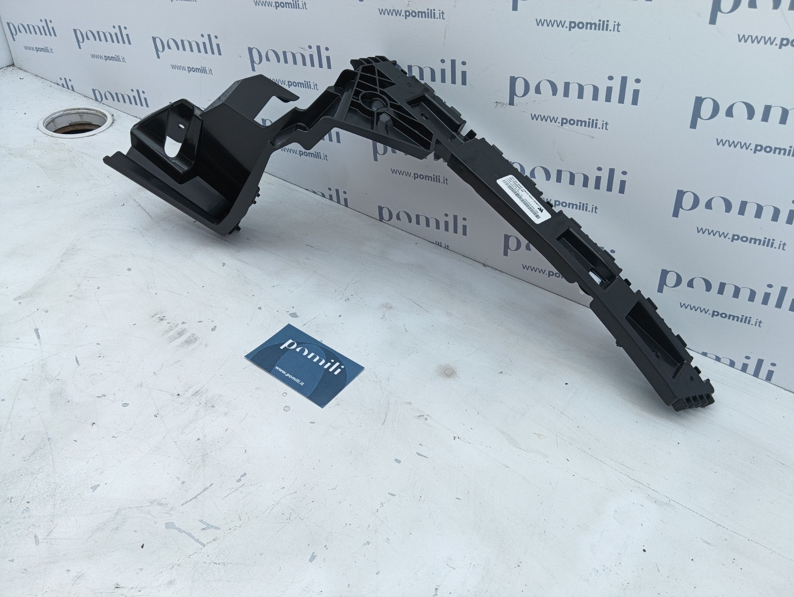 Pomili Paraurti posteriore Staffa supporto destro Ford Mustang Mach-E LJ8B 17E850 AE