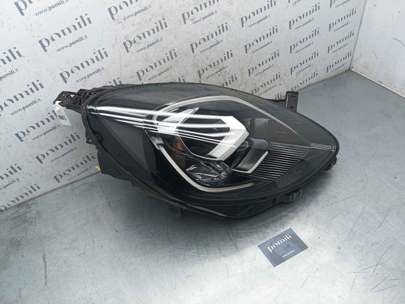 Pomili Fanaleria Faro anteriore destro Ford Puma II 2019-2023 L1TB-13E014-EK usato