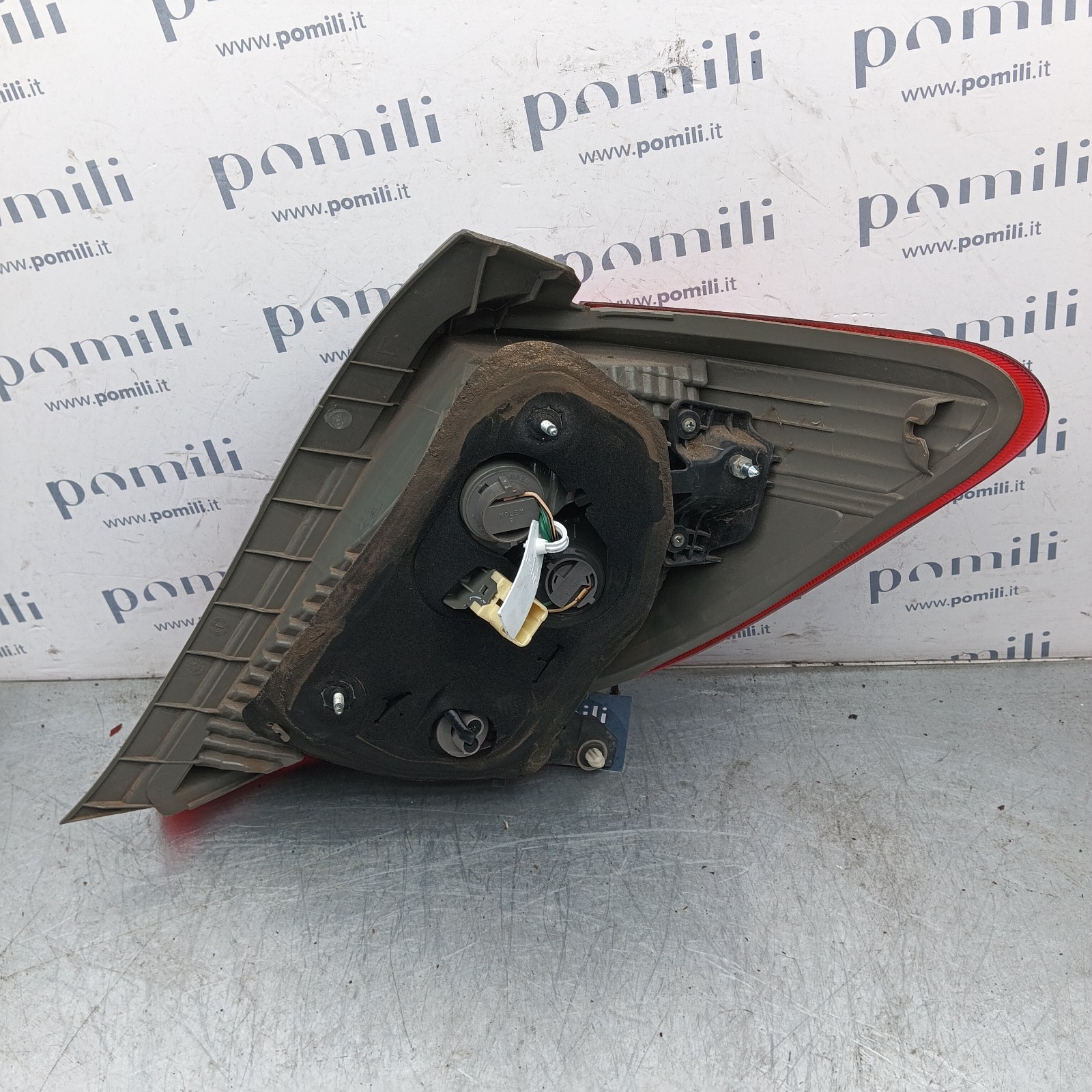 Pomili Fanaleria Toyota Yaris III fanale posteriore sinistro 81561-0D370 usato