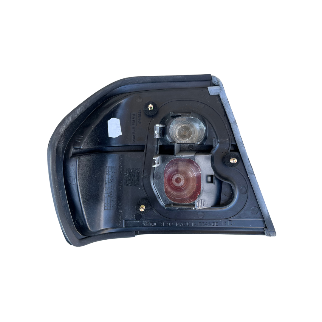 Sara Autoricambi Fanaleria Nissan Primera (90-96) fanale posteriore destro 85897