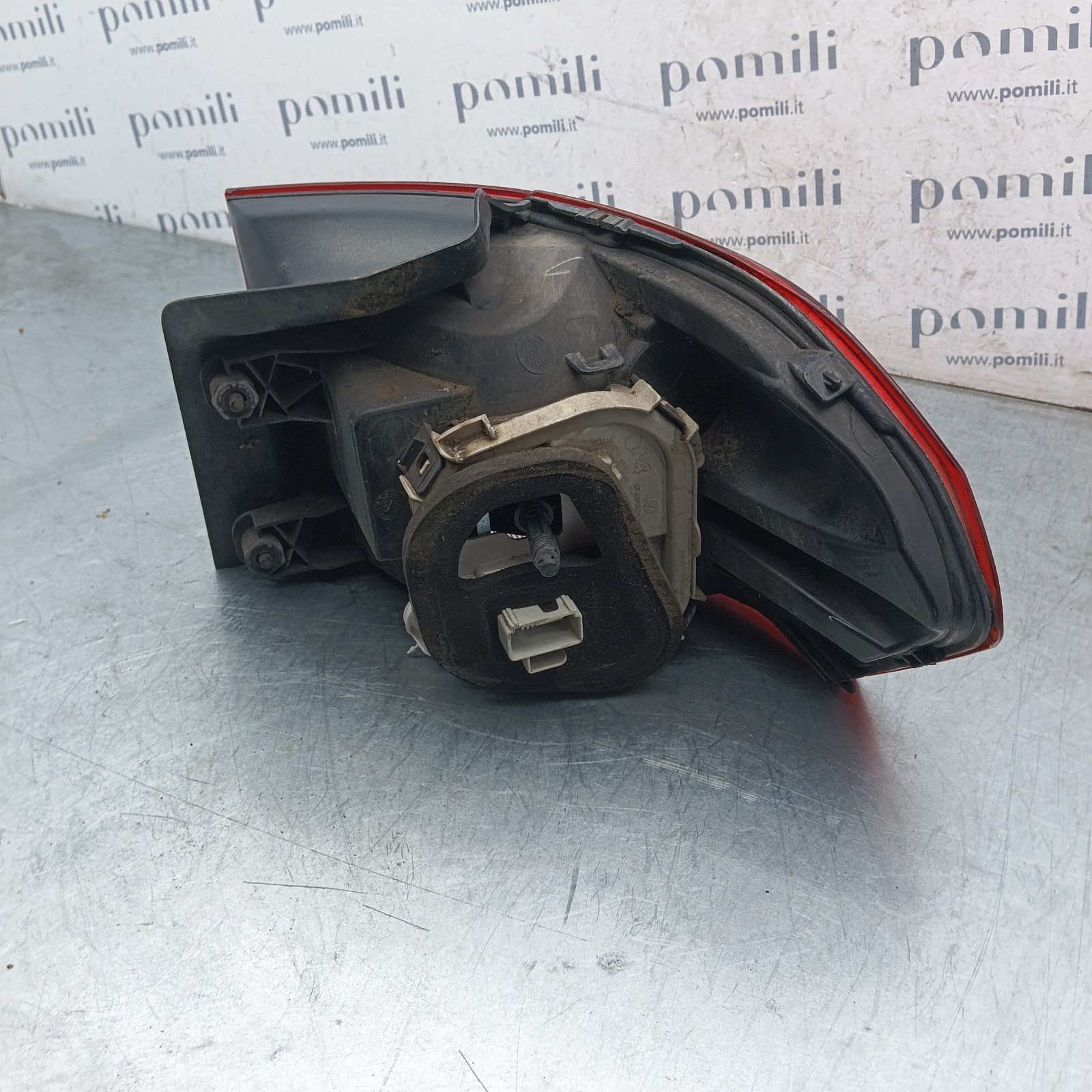 Pomili Fanaleria Fanale posteriore sinistro Volkswagen Touran L90084783 usato