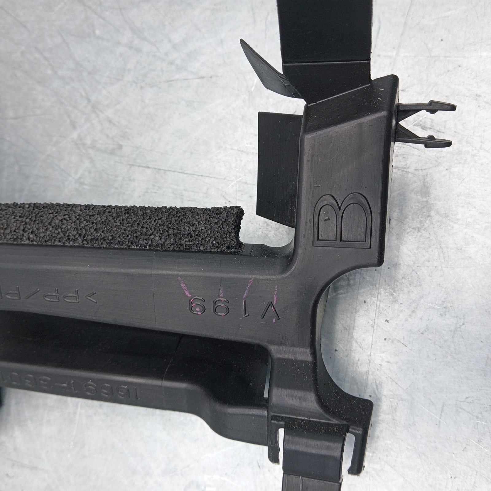 Pomili Motore e cambio con supporti Convogliatore Aria Radiatore DX Toyota RAV4 16691-26010 convogliatore nuovo