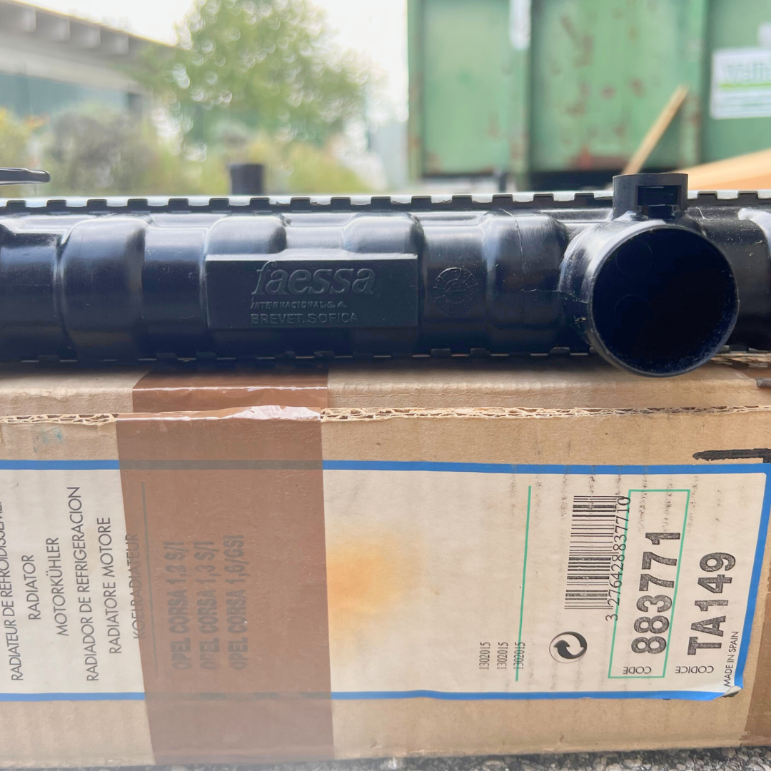 Sara Autoricambi Radiatori 883771 VALEO radiatore motore Opel Corsa A