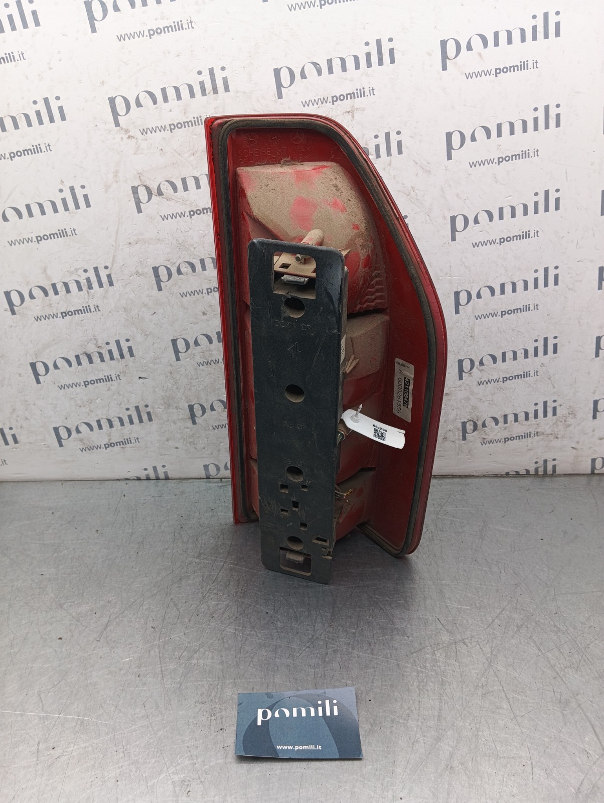 Pomili Fanaleria Mercedes Sprinter fanale posteriore sinistro usato OEM 0008261556