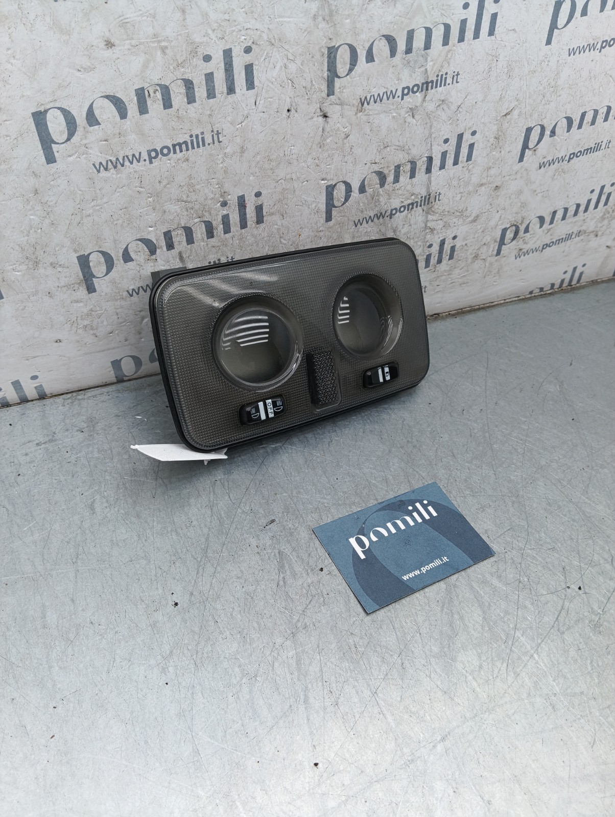Pomili Fanaleria Plafoniera Luce abitacolo Lancia Ypsilon 735570457 usata