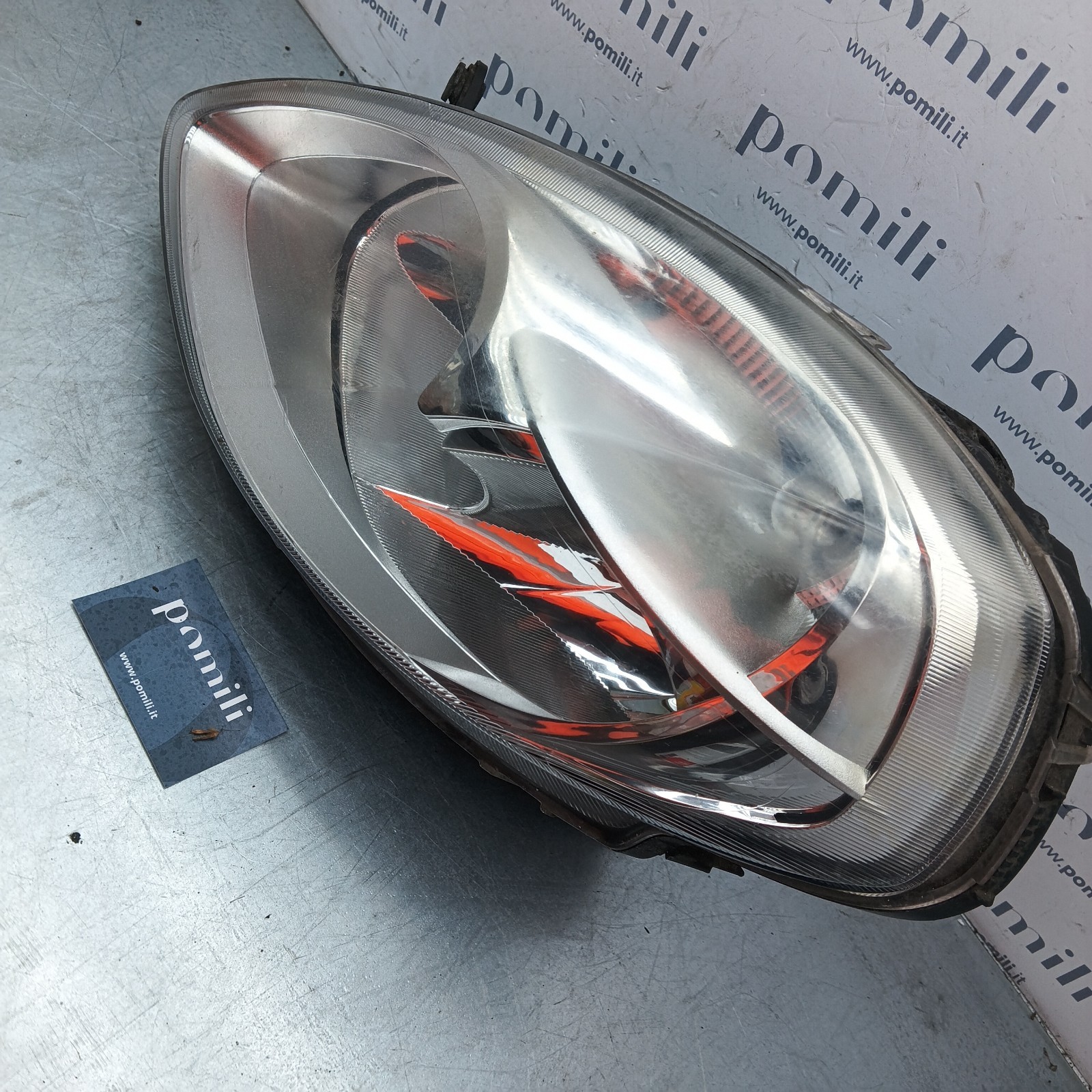 Pomili Fanaleria Faro anteriore sinistro Lancia Y 270533-00L faro usato