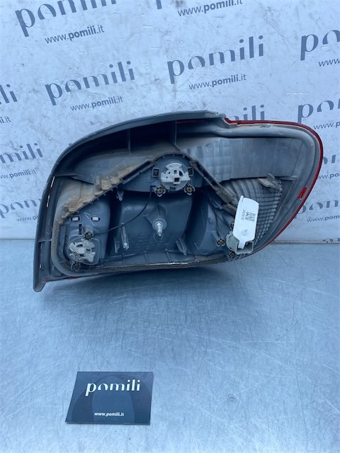 Pomili Fanaleria Toyota Yaris fanale posteriore sinistro JPP