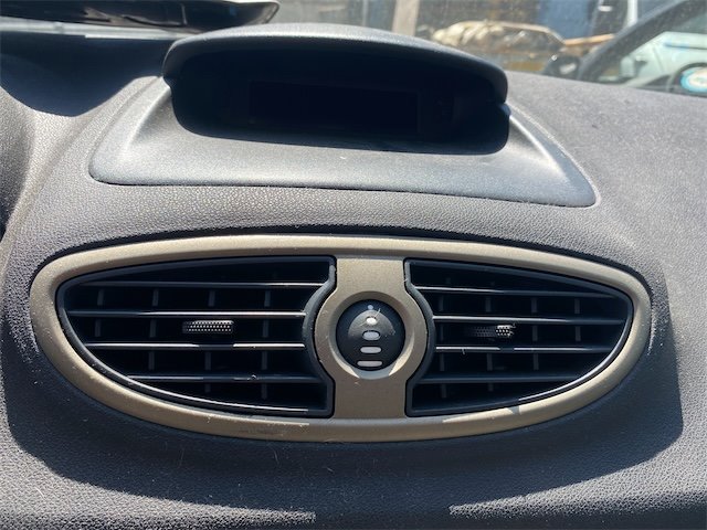 Pomili Climatizzazione Renault Clio III bocchetta aria centrale cruscotto