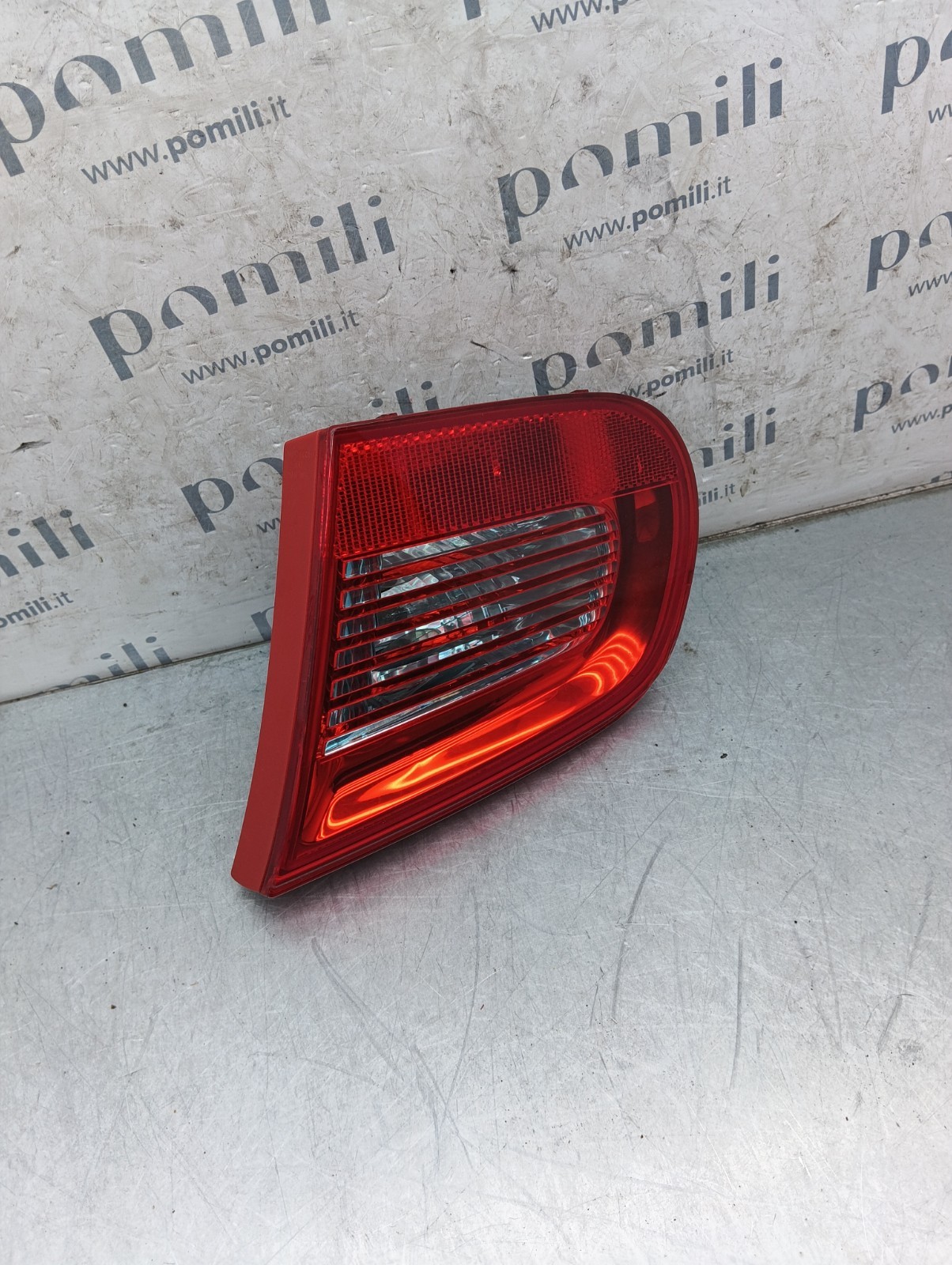 Pomili Fanaleria Volkswagen Eos fanale posteriore destro portellone 1Q0945094 usato