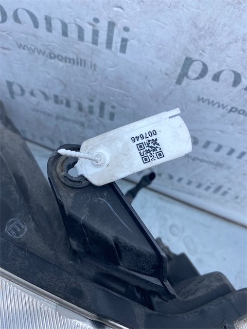 Pomili Fanaleria Proiettore DX Fiat Sedici (3B) (02/06>11/11<) faro anteriore