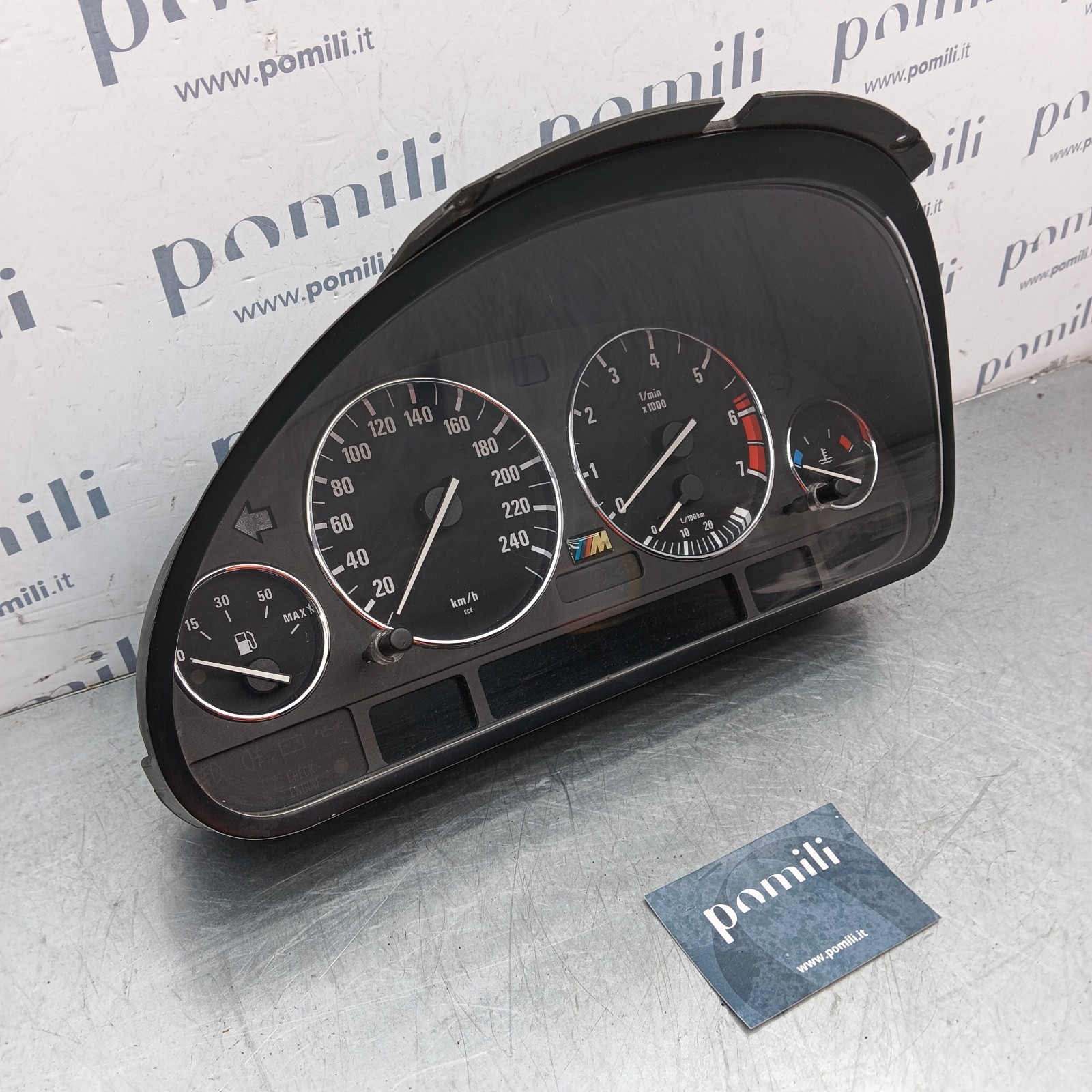 Pomili Rivestimenti interni e parti interne BMW X5 E53 Quadro strumenti usato