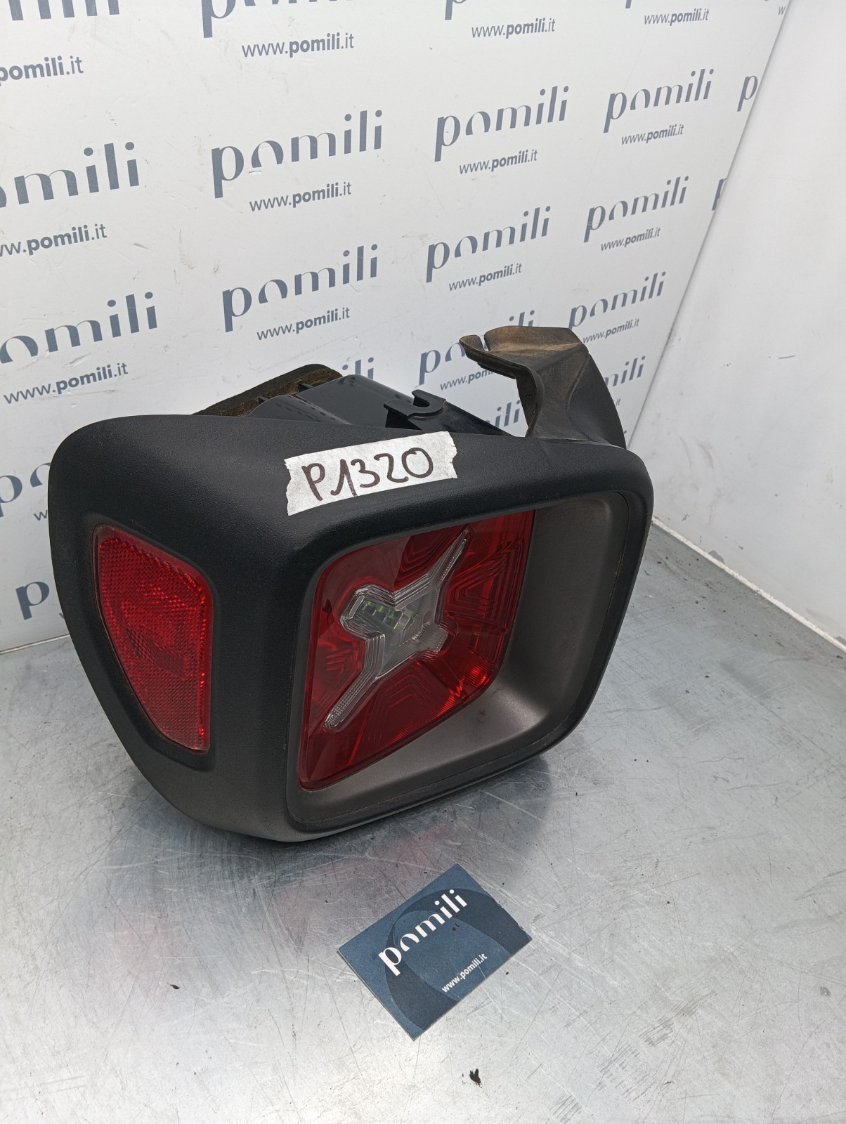 Pomili Fanaleria Jeep Renegade fanale posteriore sinistro 52127074 usato